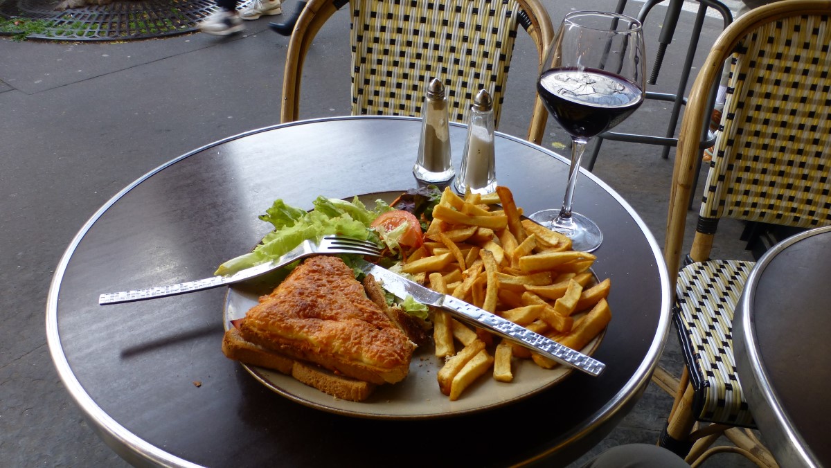 A Croque Monsieur - the best way to say I'm a tourist. The last time I had one of these was with Alex at the Argyll Hotel on Iona back in '08.