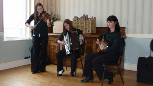 The Kirkjuvagr Ceilidh Band with Tina, Dawn and Kathleen Wood