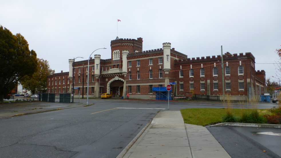 The Bay Street Armoury in Victoria, BC, started construction in the 18th century and was completed in 1918. Today it houses the 89th Royal Canadian Air Cadet Squadron, 5th (British Columbia) Field Artillery Regiment, RCA, and The Canadian Scottish Regiment 
    (Princess Mary's).