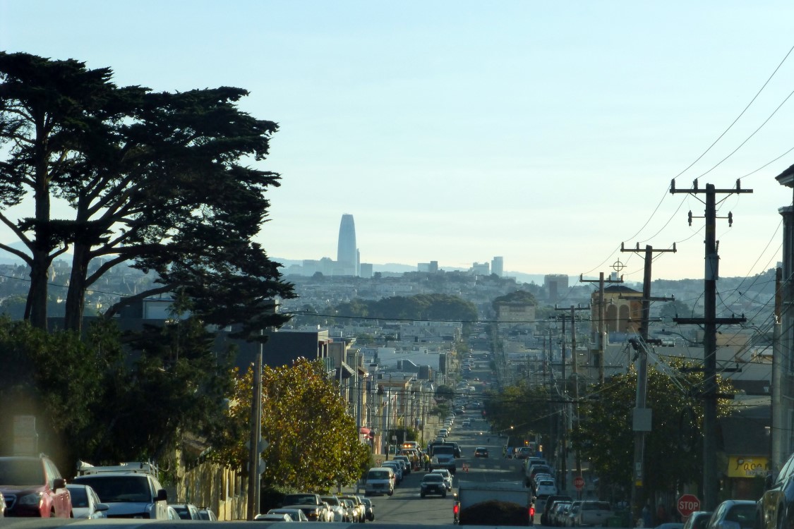 Looking down Clement street towards downtown San Fan.