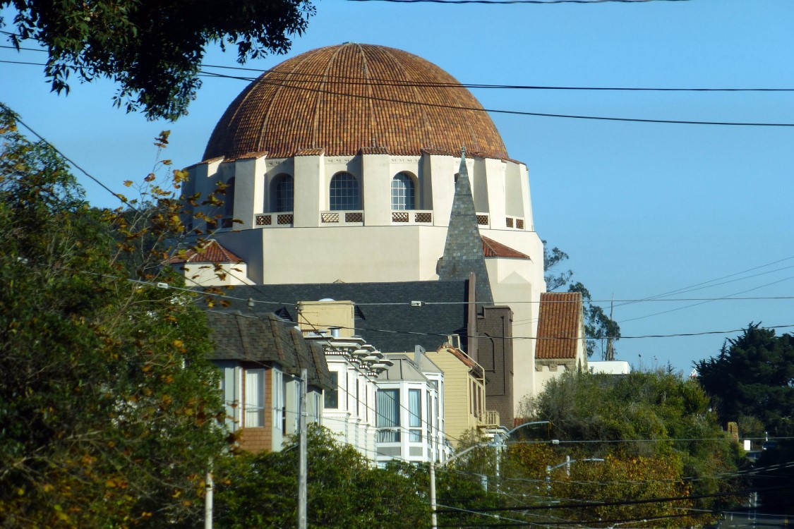 Congregation Emanu-<wbr>El has served the Jewish community for 166 years.