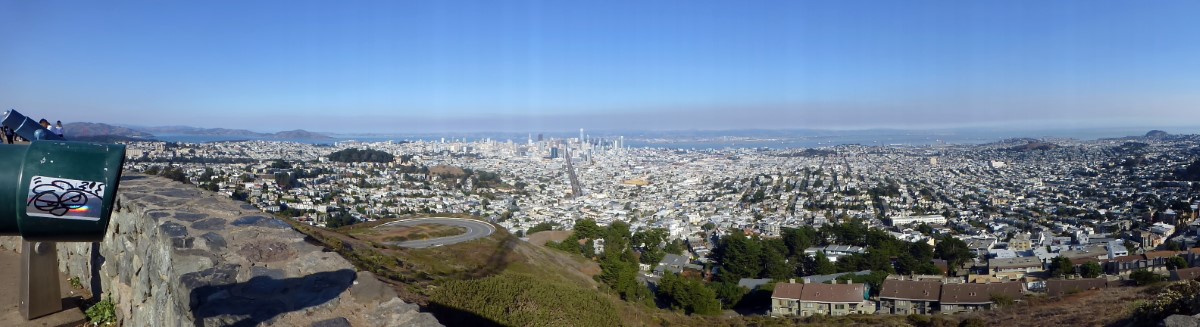 A panoramic view of the Bay City from Twin Peaks high above the city.