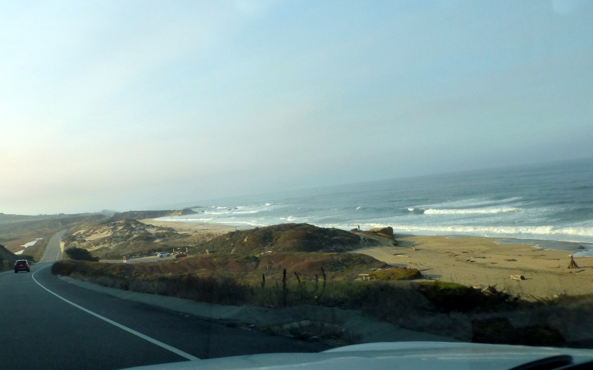 Another long beach in northern Cali. (Southern Cali officially starts at the Monetery/San Luis Obispo county lines.)