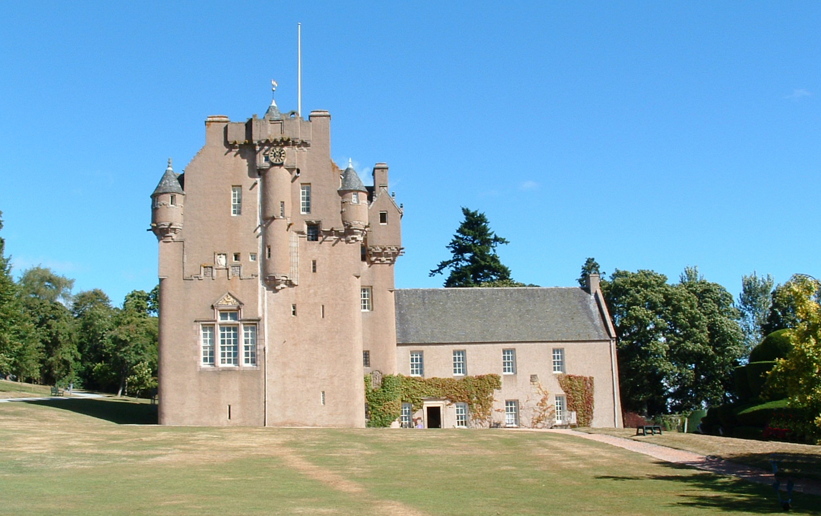 Crathes Castle is a Tower Castle with the later addition of living quarters. (2003)