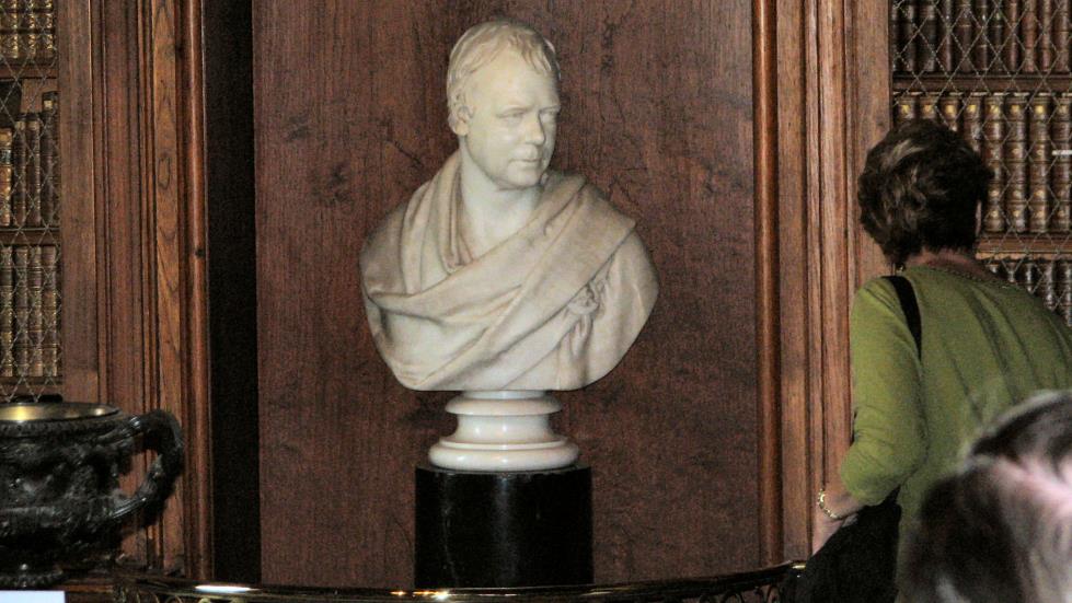 A duplicate of this bust of Sir Walter Scott resides in Wiscasset, Main, at Castle Tucker.<br>I may be one of few who have seen both!