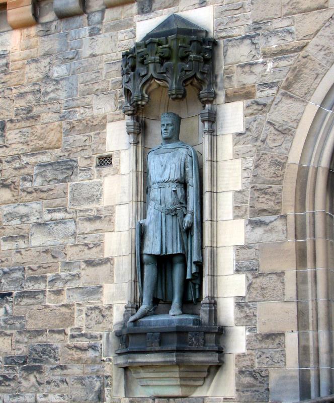 The Entrance to the Castle is guarded by Robert the Bruce...