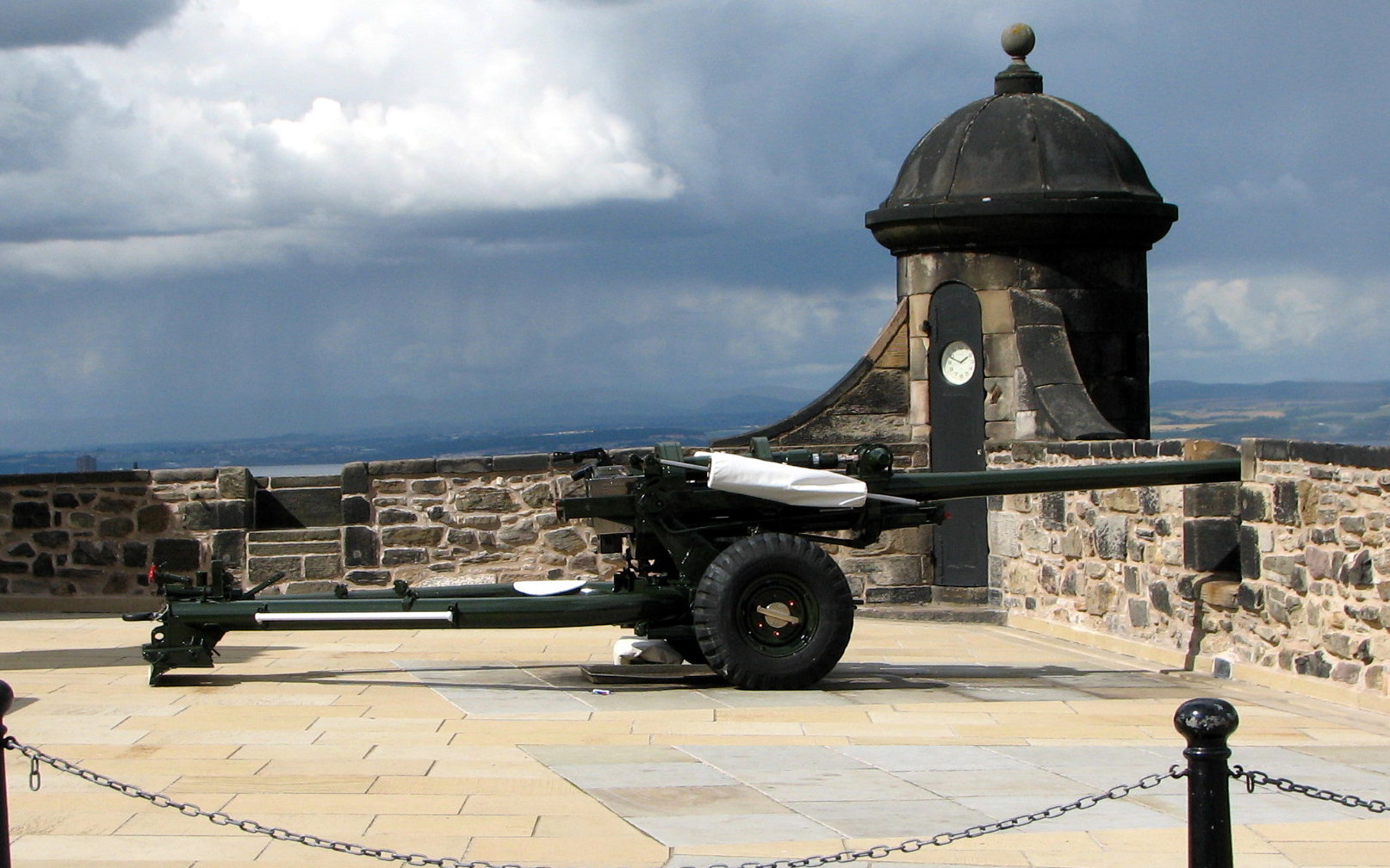 The One O'Clock gun fires everyday at exactly 1:00pm. (2005)
