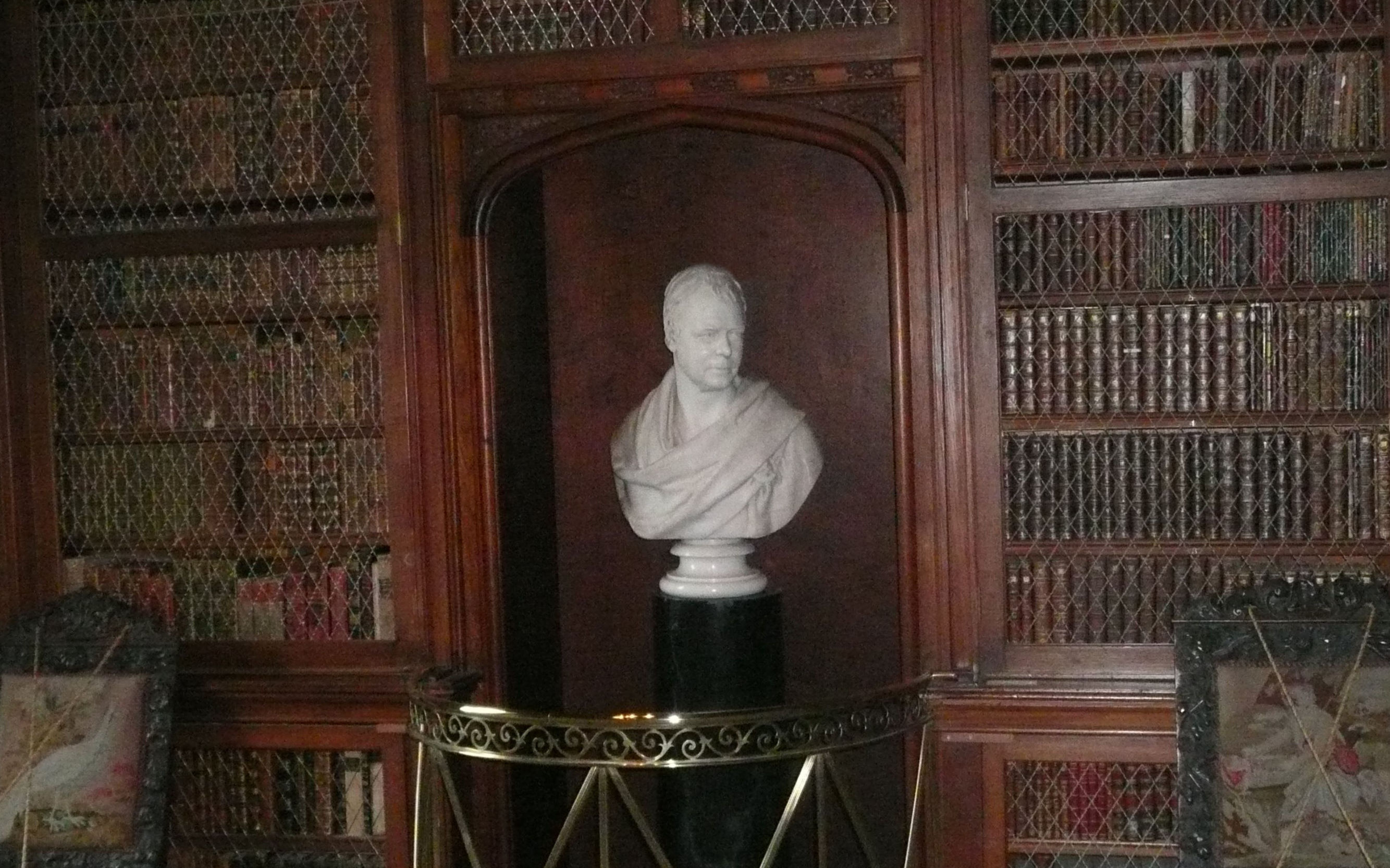 This bust of Sir Walter Scott has a duplicate in Castle Tucker in Wiscasset, Maine. (2008)