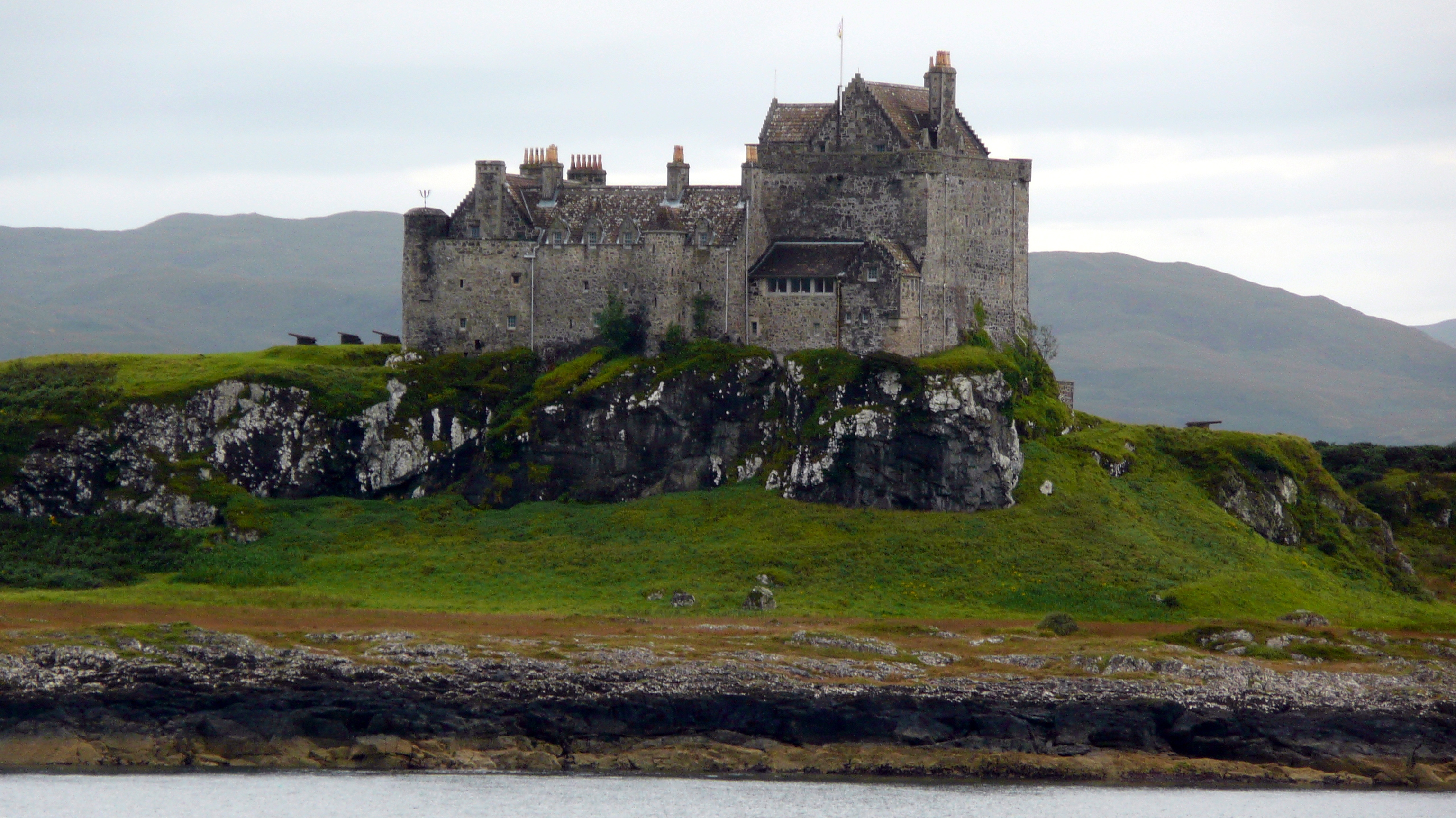 Our ferry passed Duart Castle as we sailed to the Isle of Mull. (2008)