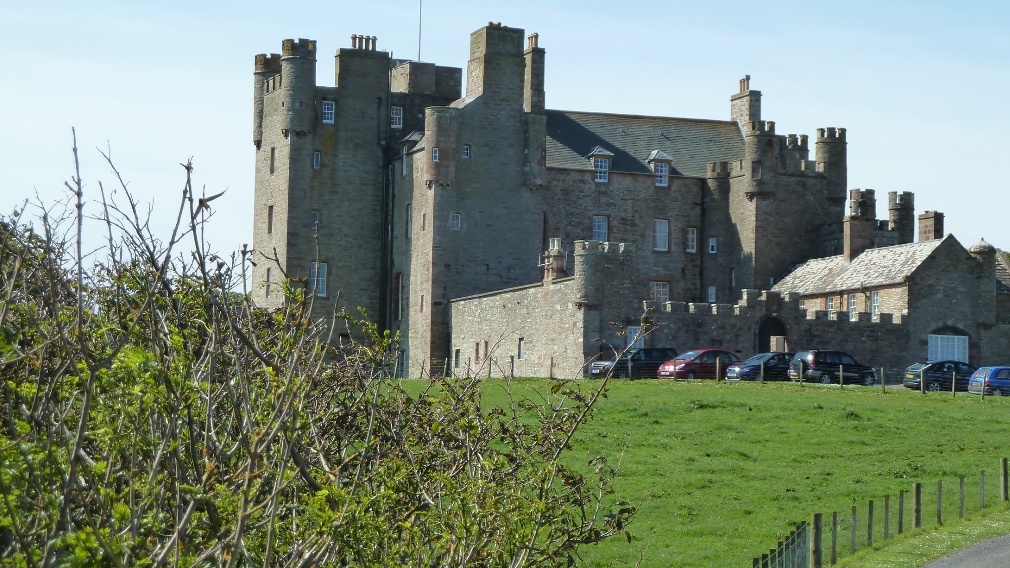 The Castle of Mey was an unscheduled stop on Alex's second 2008 tour. It was much appreciated by all. (2008)