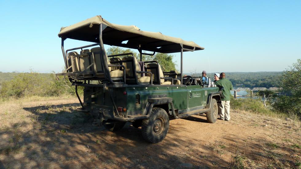 We stopped for our evening refreshment on a bluff overlooking the Oliphants River. It reminded me of a scene from <q>Bridge on the River Kwai</q>