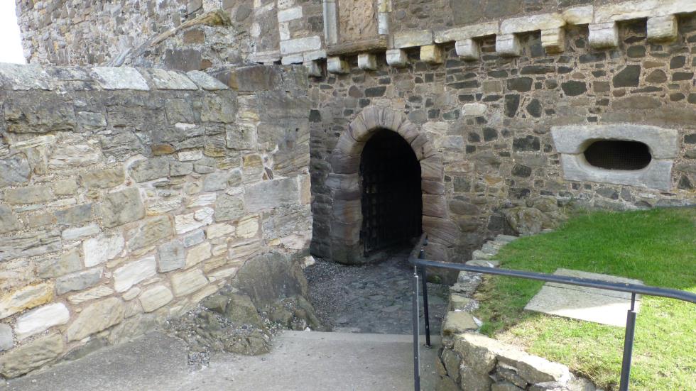 The entrance is overlooked by the Spur Defenses.