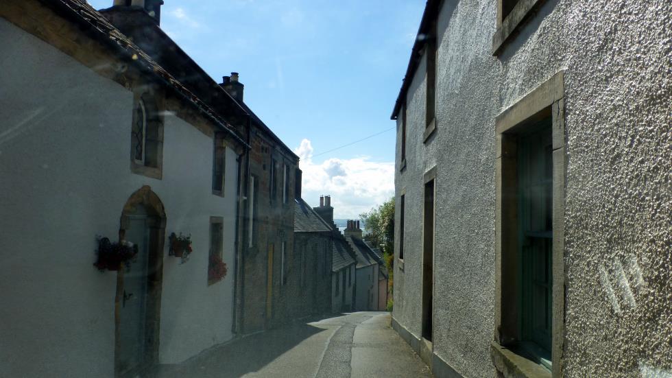 The narrow streets of the Royal Burgh of Culross.