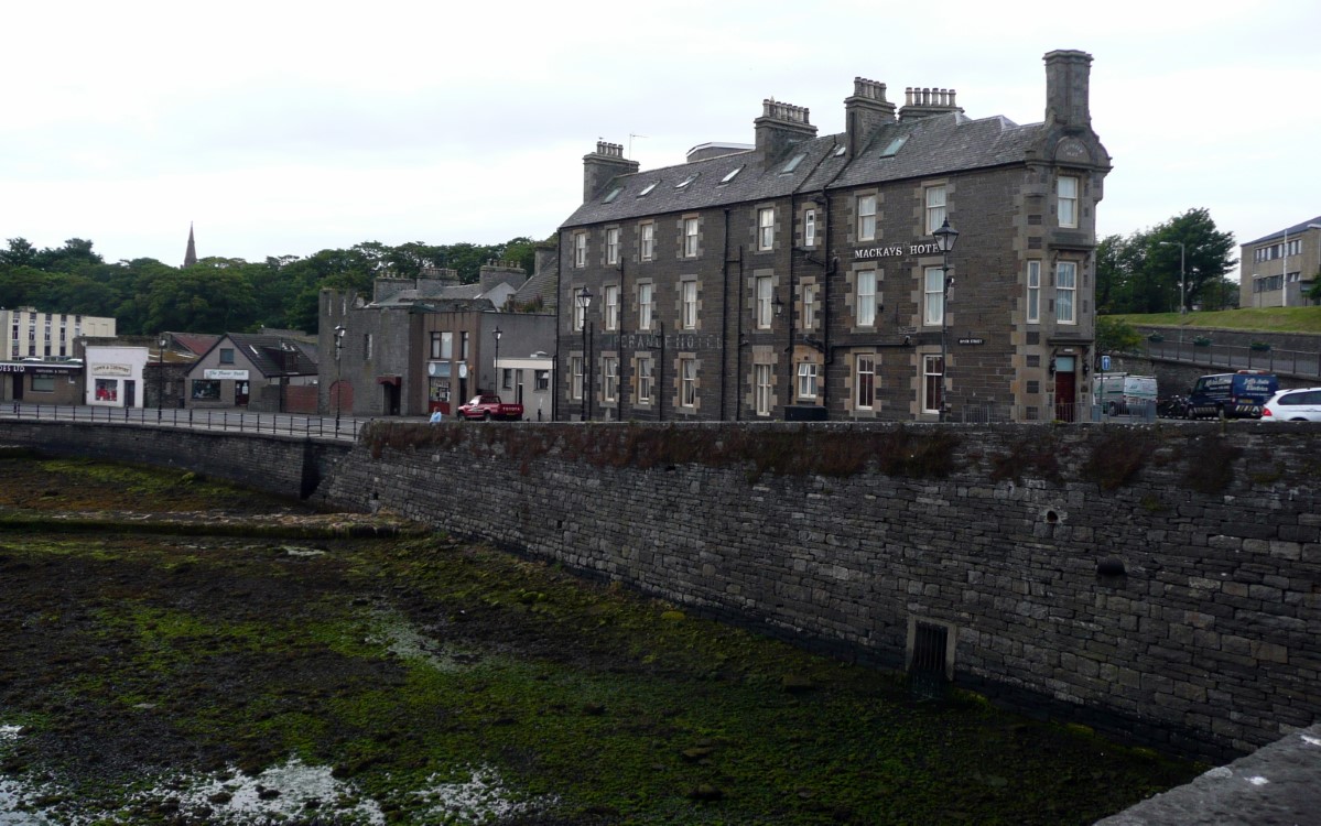 MacKays Hotel across the Wick River