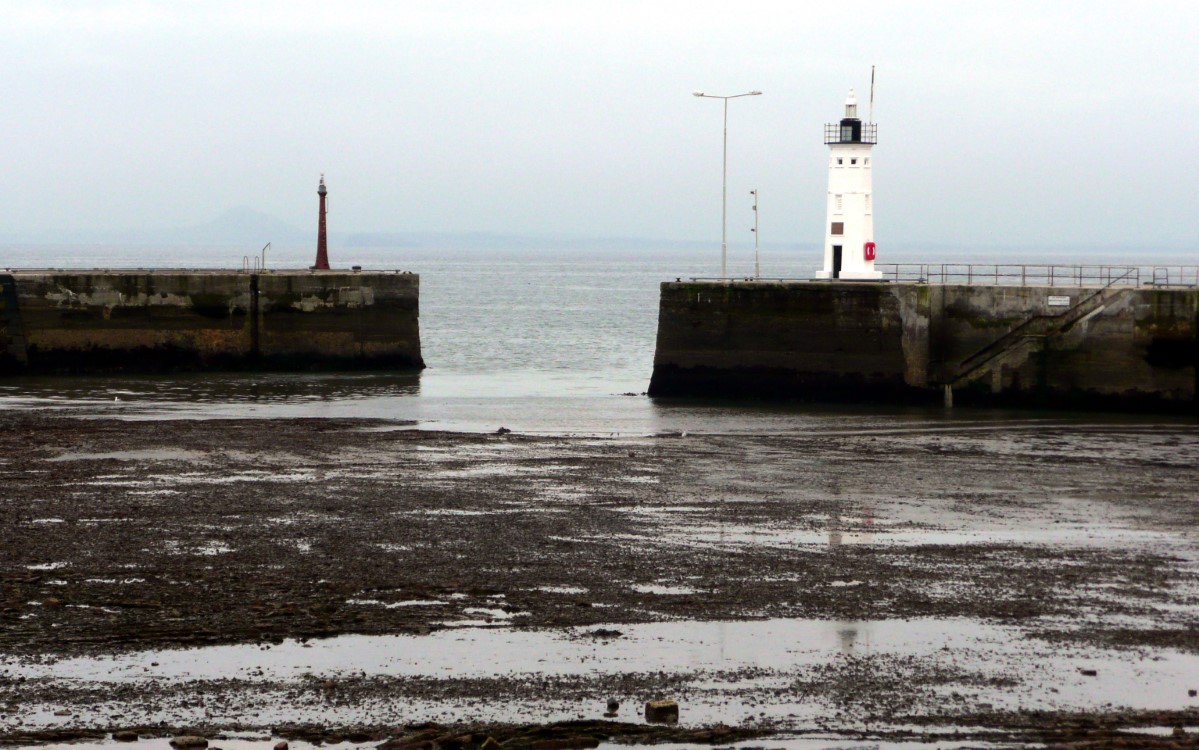 Chalmers Lighthouse guards the entrance to Anstruther Harbour.