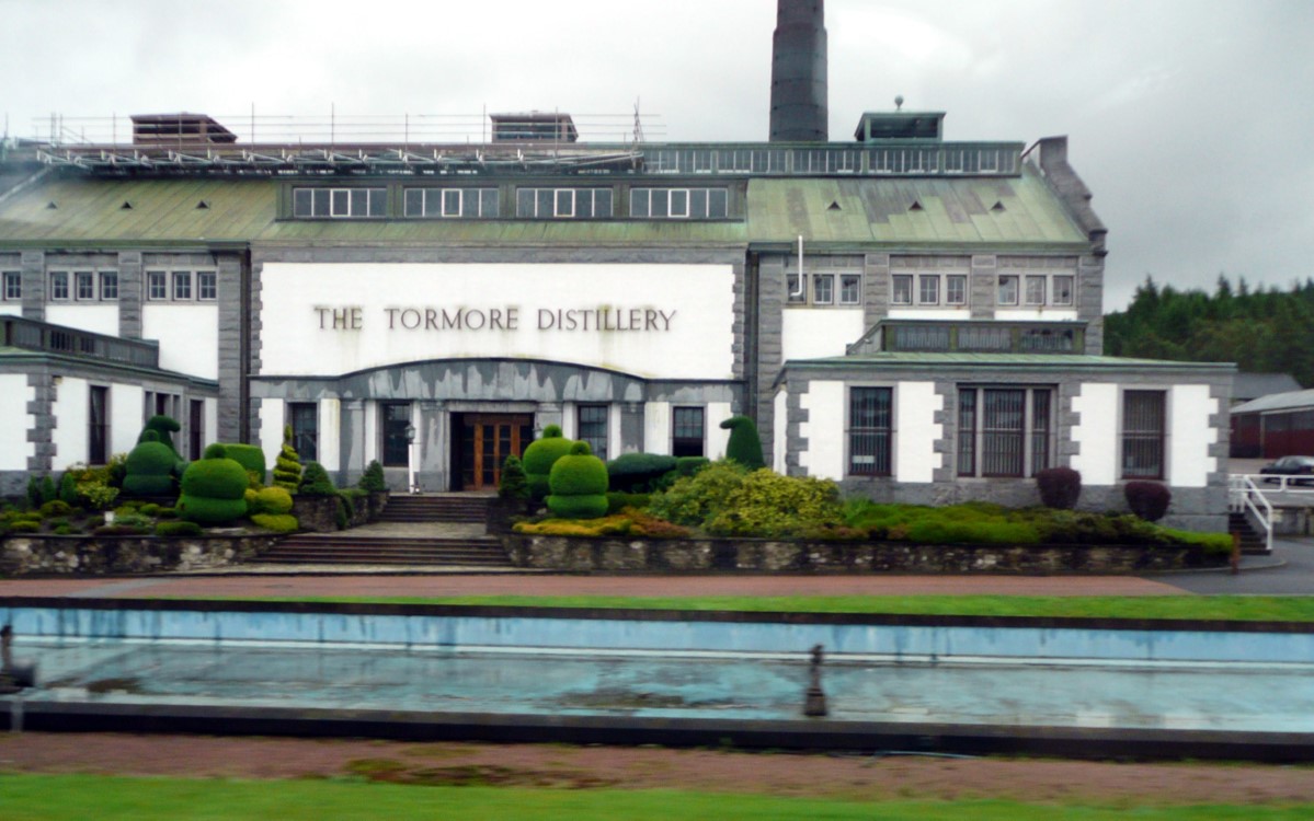 On the road to Clava Cairns, we passed the Tormore Distillery, another Speyside distillery.