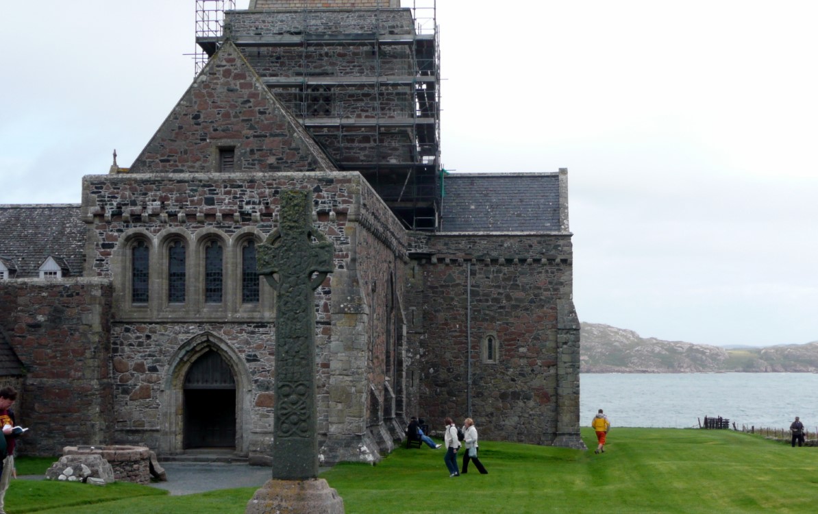 The Iona Abbey with St Martin's Cross in the foreground