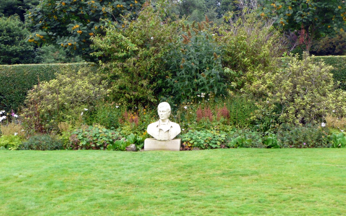 Rabbie Burns Garden and Bust