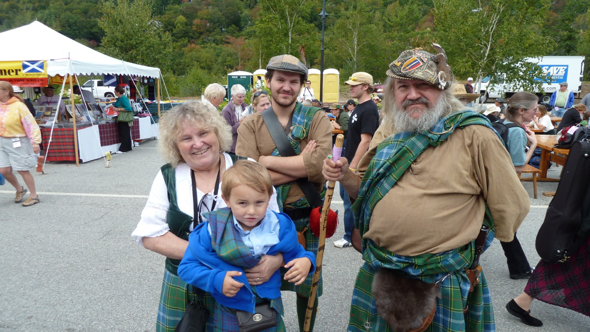 A Jacobite family stopped by to sample Alex’s wares.  When I asked if they had just come down from the Highlands, they said “Nay, we were here yestermorn!”