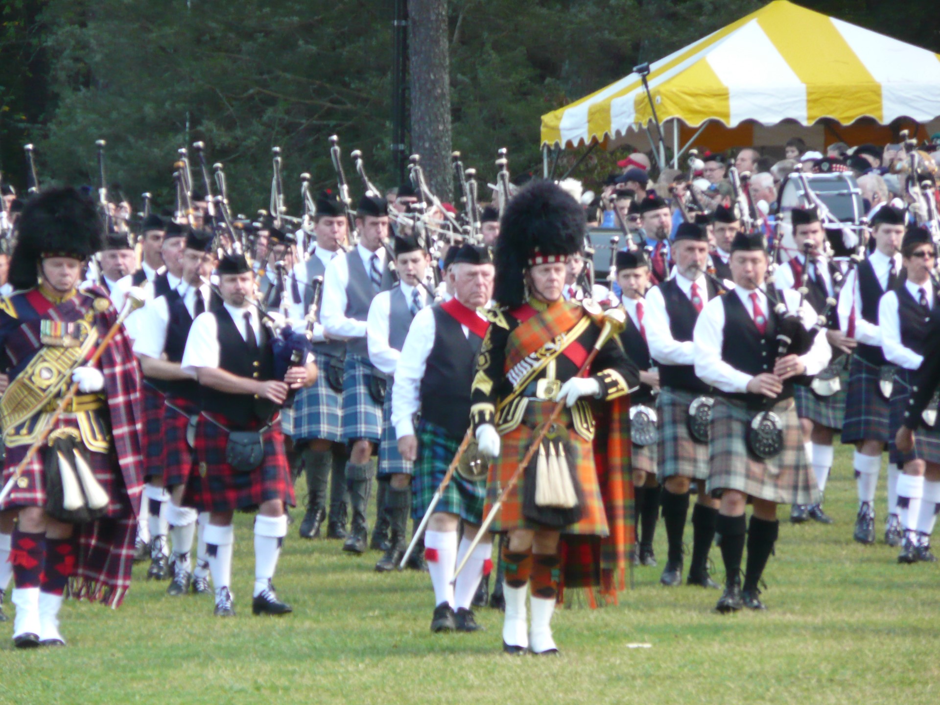 Jim Thompson & Wave 1 of the Massed Pipes & Drums