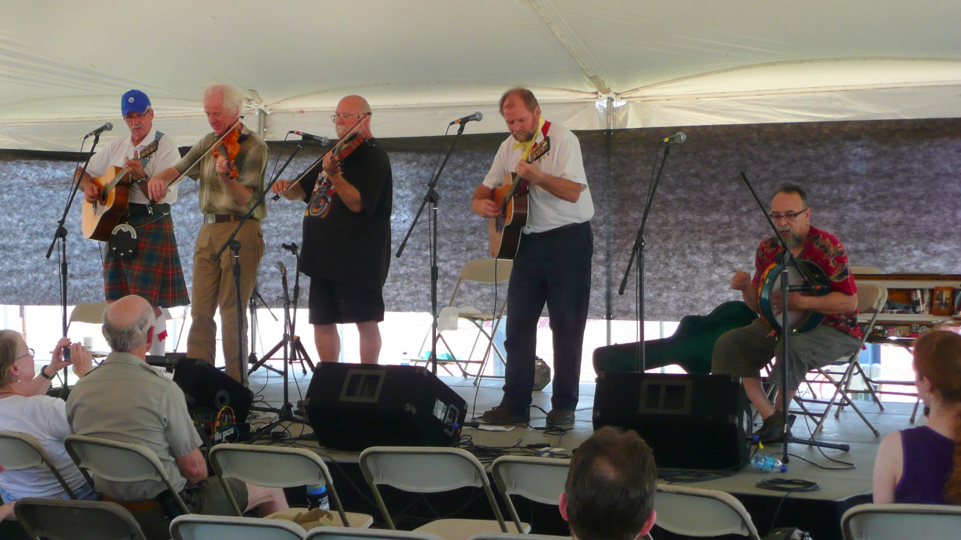 Alex, Jonn Taylor, Brian McNeill & Ed Miller at the closing jam.